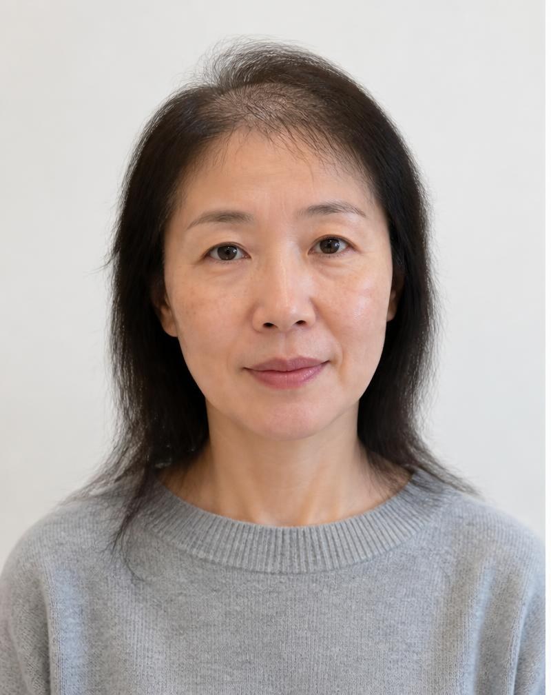 佩戴前 — 刘女士 整体发量稀少